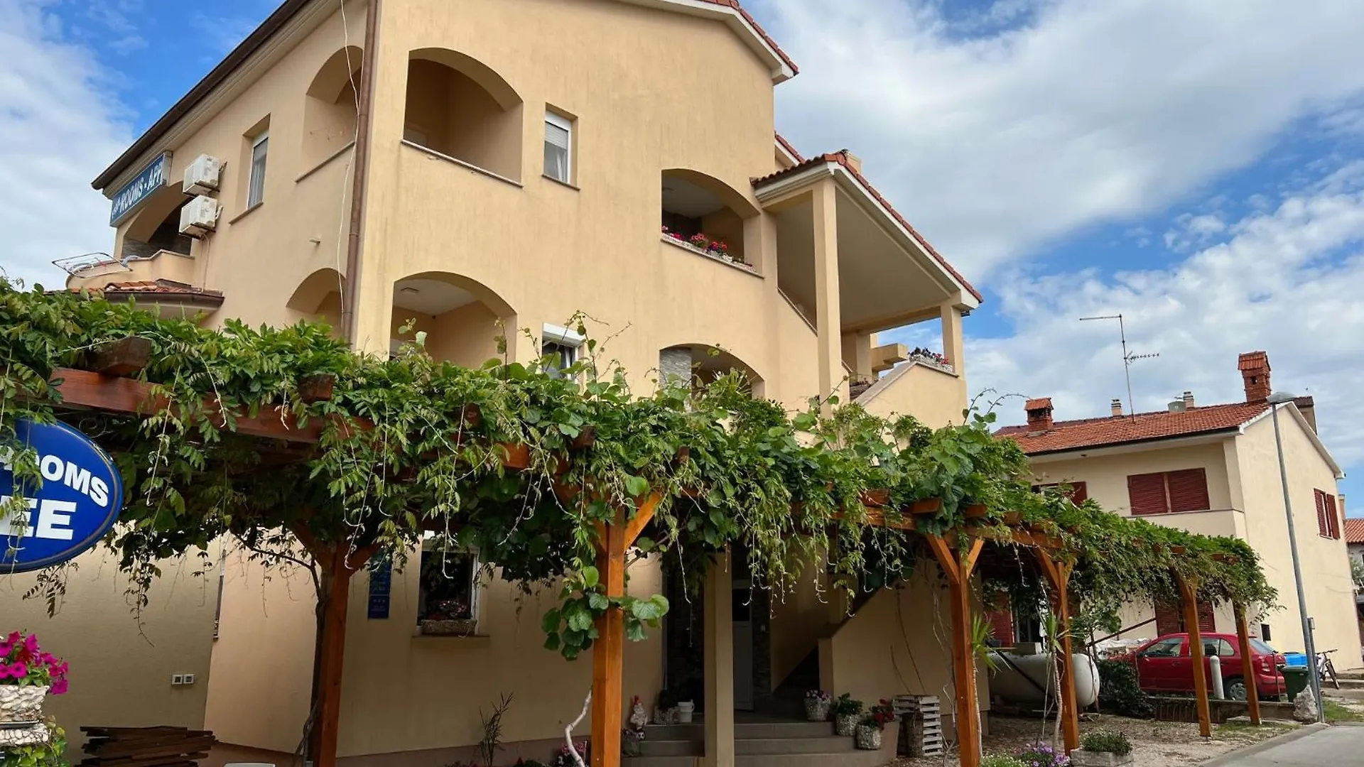 Apartments Mijic Medulin