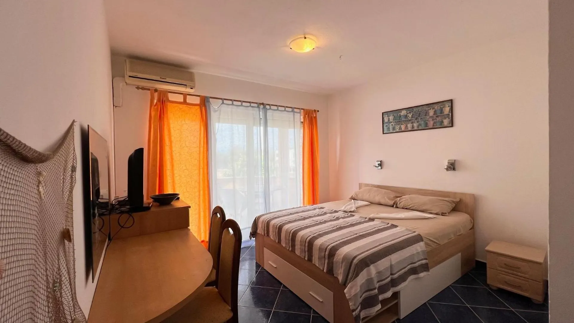 Apartments Mijic Medulin 0*,